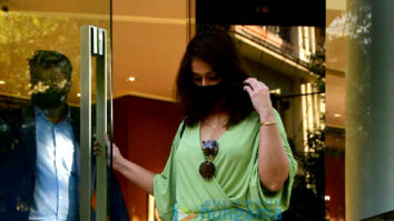 Photos: Ileana D’Cruz spotted at a store in Bandra