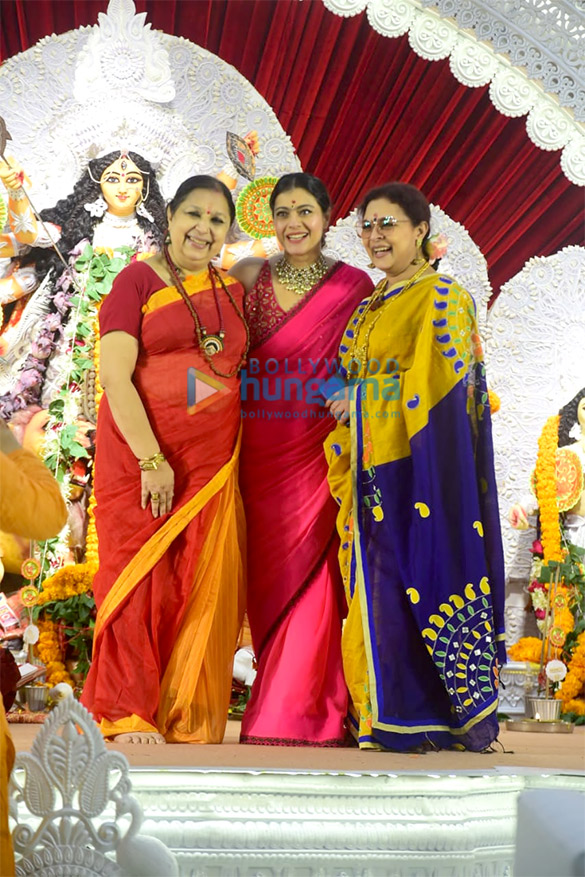 photos kajol snapped for durga puja1 1