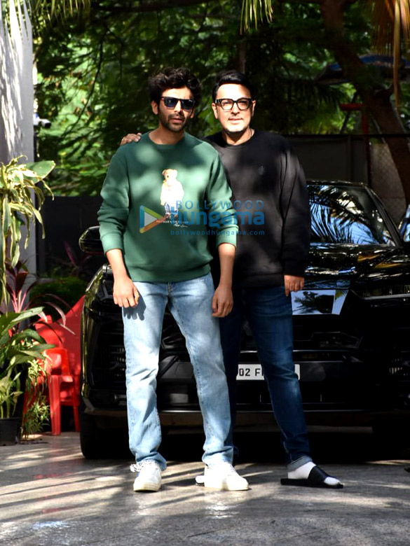 photos kartik aaryan and dinesh vijan spotted at maddock films office 4
