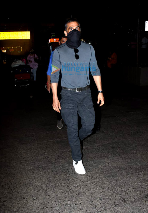photos katrina kaif tiger shroff tara sutaria and others snapped at the airport 6