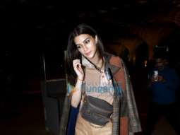 Photos: Kriti Sanon and Tiger Shroff snapped at the airport