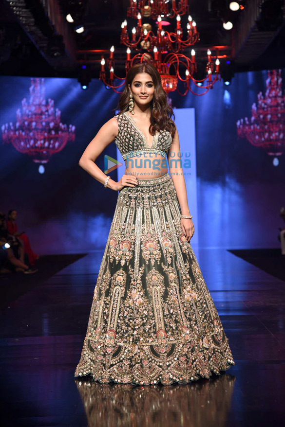 photos malaika arora shama sikander divya khosla kumar and others walk the ramp at the bombay times fashion week 2021 2