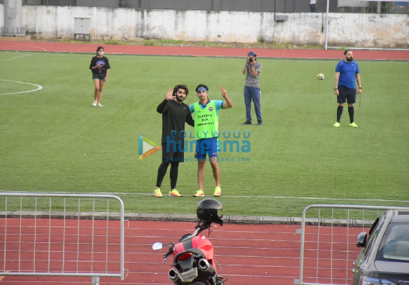Photos: Ranbir Kapoor, Arjun Kapoor and others snapped at football match in Bandra Photos: Ranbir Kapoor, Arjun Kapoor and others snapped at football match in Bandra