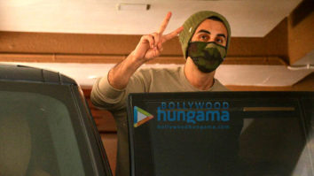 Photos: Ranbir Kapoor snapped at a clinic