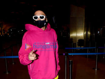 Photos: Ranveer Singh and Mrunal Thakur snapped at the airport