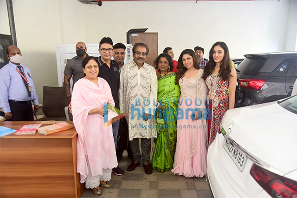 Photos: Riteish Deshmukh & Fardeen Khan snapped at T-Series office Photos: Riteish Deshmukh & Fardeen Khan snapped at T-Series office