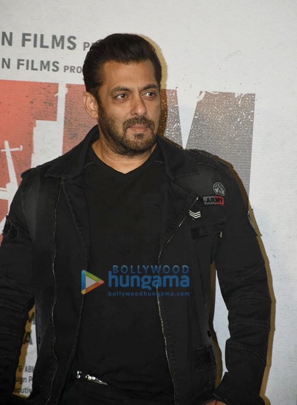 photos salman khan and aayush sharma snapped at antim the final truth trailer launch 000 2