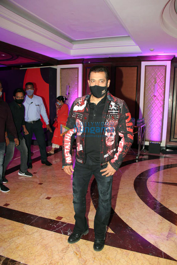 photos salman khan snapped at the launch of chingari gari crypto social coin 3