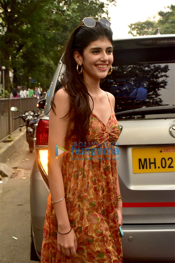photos sanjana sanghi snapped in andheri 4 2