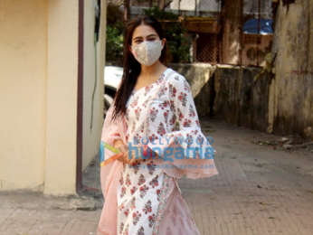 Photos: Sara Ali Khan and Pooja Hegde spotted at gym