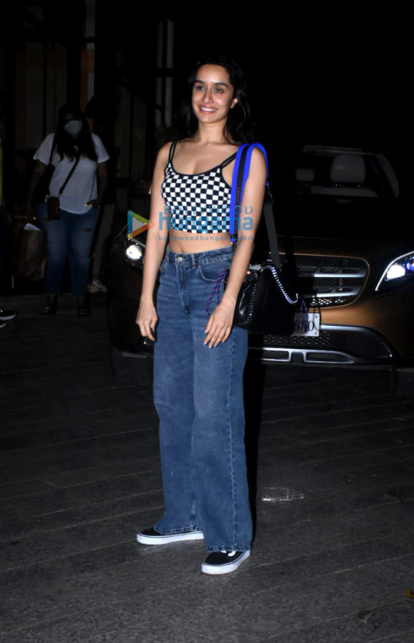 photos shraddha kapoor spotted at maddock films office 3 4