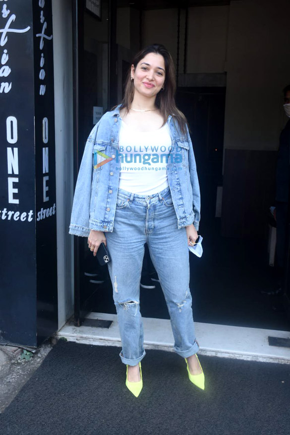 photos tamannaah bhatia spotted at bastian in bandra 3