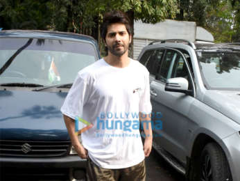 Photos: Varun Dhawan snapped at Filmcity