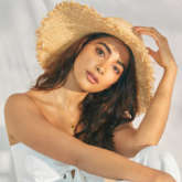 Pooja Hegde rings in her birthday with Durga havan