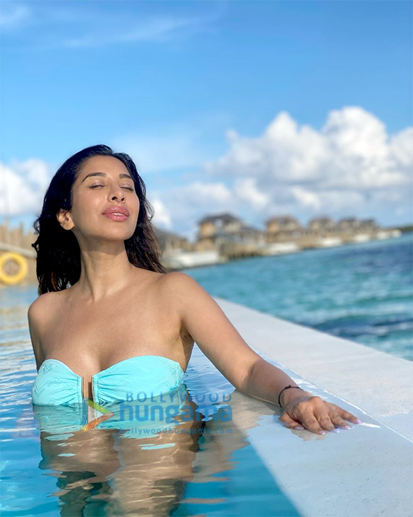 sophie choudry 985 4