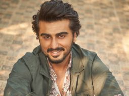 Arjun Kapoor receives a handwritten letter from a fan thanking him for sharing his journey and victory over obesity