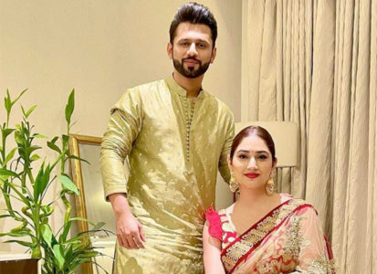 Image of Indian Couple In Traditional Dress Taking Selfies After  Celebrating Karva Chauth Festival At Home - Concept Of Using Mobile,  Technology During Festival Celebrations.-KF020423-Picxy