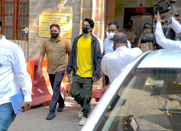 Aryan Khan questioned about cruise ship party in drugs case till midnight by SIT Aryan Khan questioned about cruise ship party in drugs case till midnight by SIT
