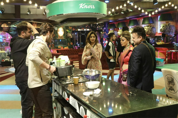 Bigg Boss 15: Rakhi Sawant lifts the sehra of her mystery husband Ritesh, says they met on WhatsApp