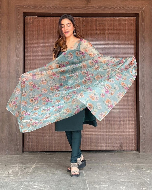 Kundali Bhagya's Shraddha Arya looks stunning in green chudidaar