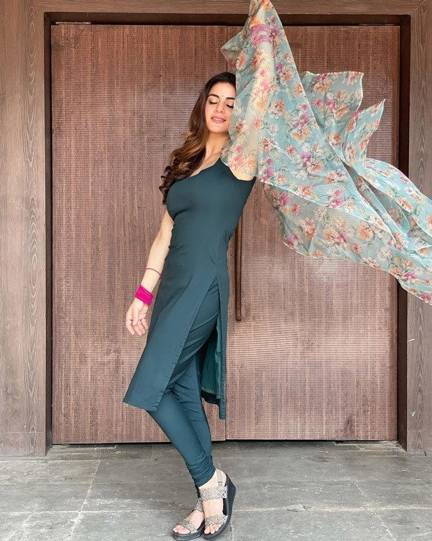 Kundali Bhagya's Shraddha Arya looks stunning in green chudidaar