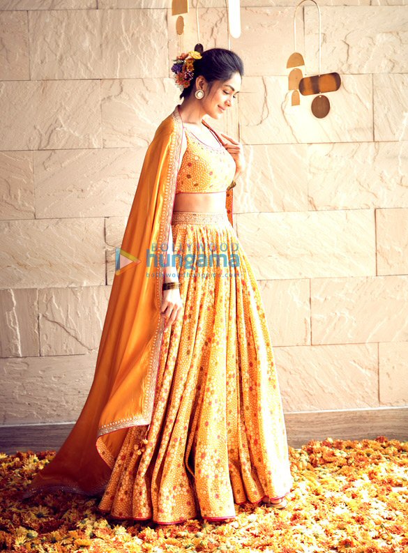 mrunal thakur 2 29