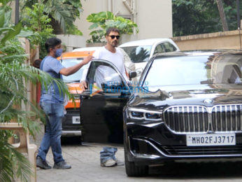 Photos: Arjun Rampal spotted in Bandra