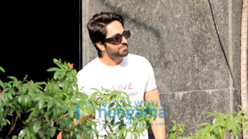 Photos: Ayushman Khurrana snapped in Santacruz