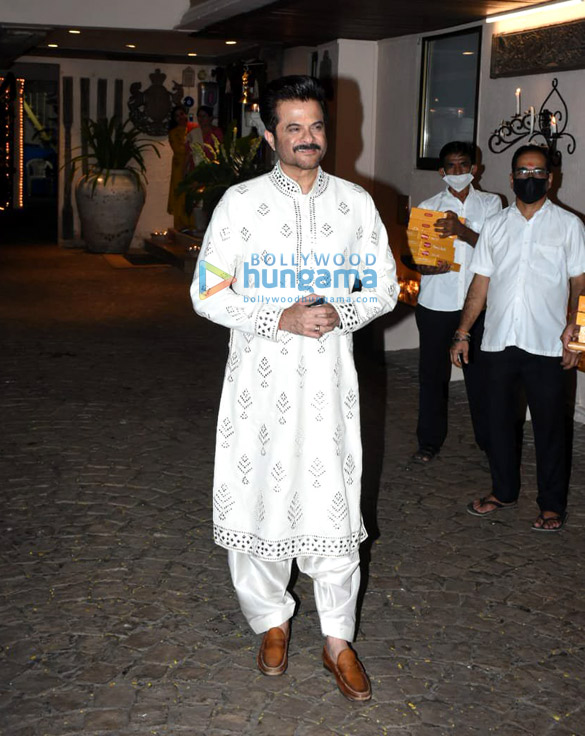 photos celebs grace anil kapoors diwali bash 8