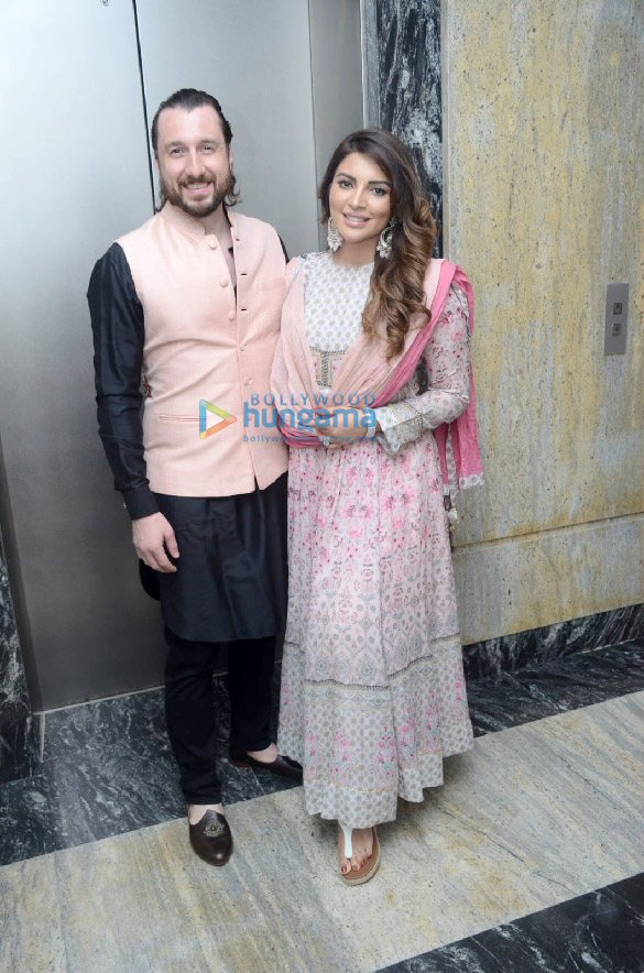 photos celebs grace meet bros diwali bash 7