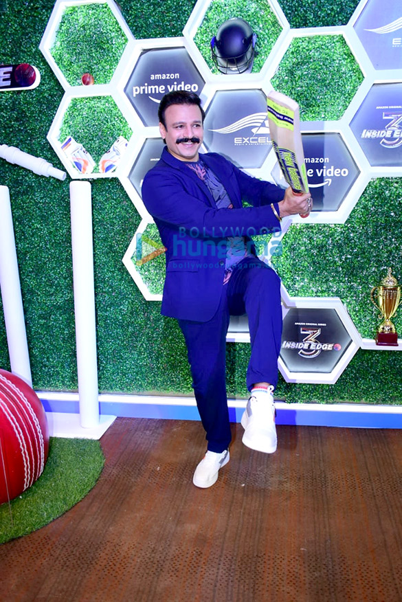 photos farhan akhtar richa chadda vivek oberoi and others snapped at inside edge season 3 trailer launch 2