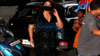 Photos: Ileana D’Cruz spotted at salon in Bandra