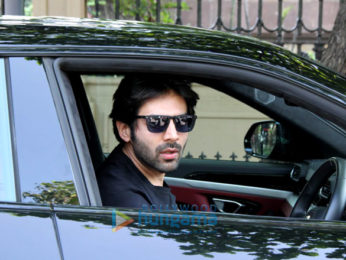 Photos: Kartik Aaryan spotted outside Taj Lands End in Bandra