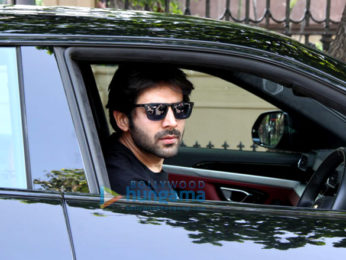 Photos: Kartik Aaryan spotted outside Taj Lands End in Bandra