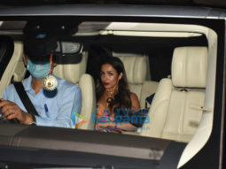 Photos: Malaika Arora snapped at Kareena Kapoor Khan’s house in Bandra