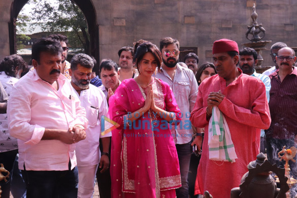 Photos: Mallika Sherawat snapped at the mahurat announcement of the film Naagmati