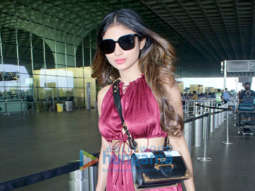 Photos: Mouni Roy, Riteish Deshmukh, Genelia D’Souza and others snapped at the airport
