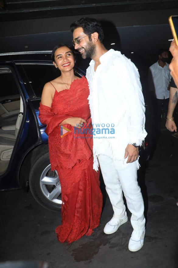 photos rajkummar rao and patralekhaa return to mumbai after marriage 4