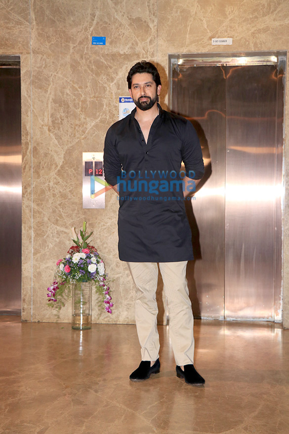photos salman khan iulia vantur and others snapped at ramesh tauranis house for diwali party 7