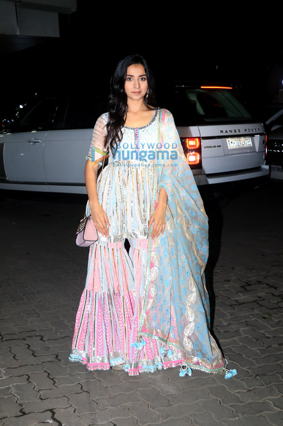 photos salman khan waluscha de sousa aayush sharma and others snapped at sohail khans house for diwali party 4