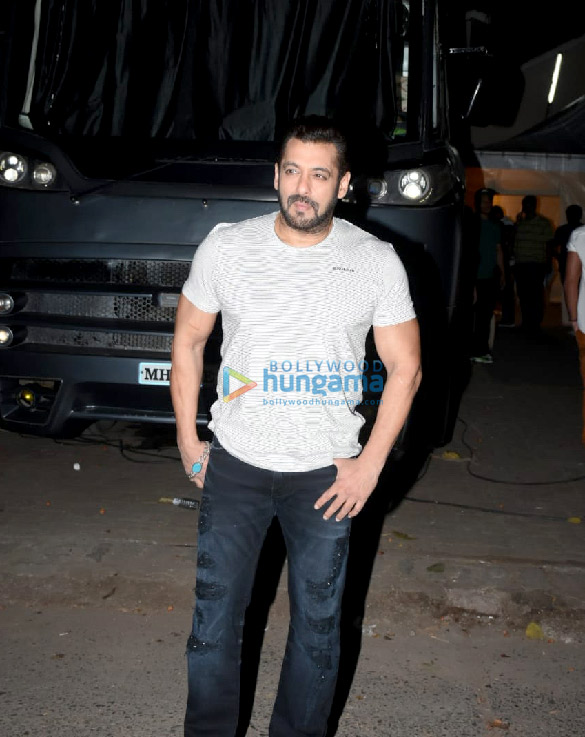 photos salman khan and aayush sharma snapped during antim the final truth promotions 3