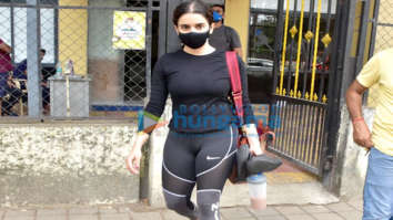 Photos: Sanya Malhotra snapped in Juhu