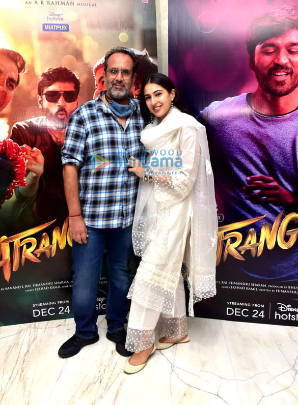 photos sara ali khan aanand l rai and others at the trailer launch of atrangi re 2