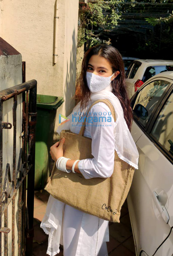 Photos: Sara Ali Khan snapped at dance class in Juhu