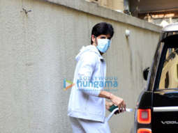 Photos: Sidharth Malhotra spotted at Dharma office in Bandra