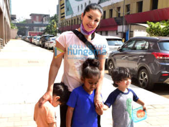 Photos: Sunny Leone snapped in Andheri with her kids