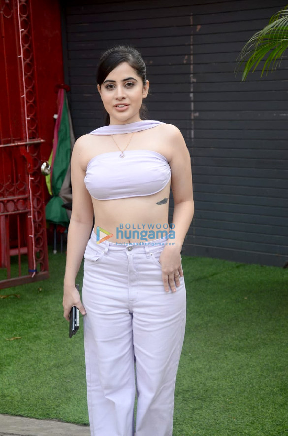 photos urfi javed spotted in andheri 4