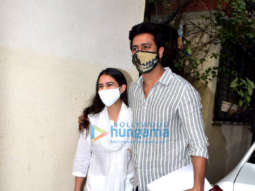 Photos: Vicky Kaushal and Sara Ali Khan snapped in Juhu