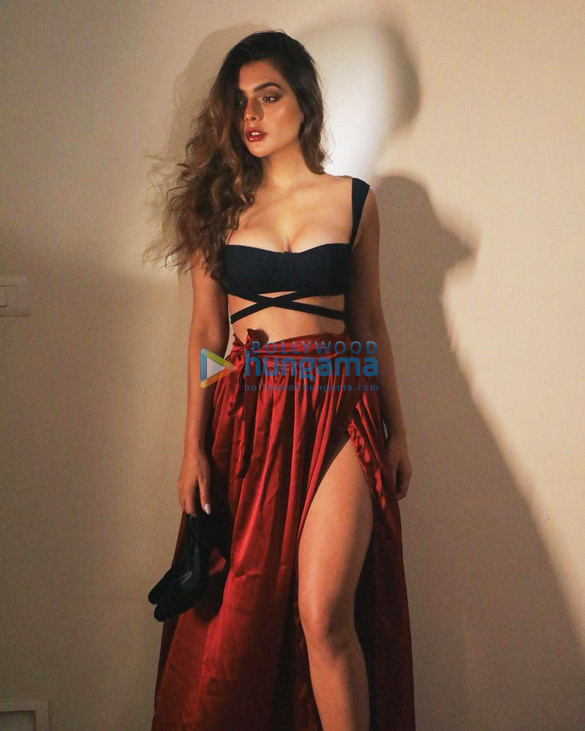ruhi singh 654