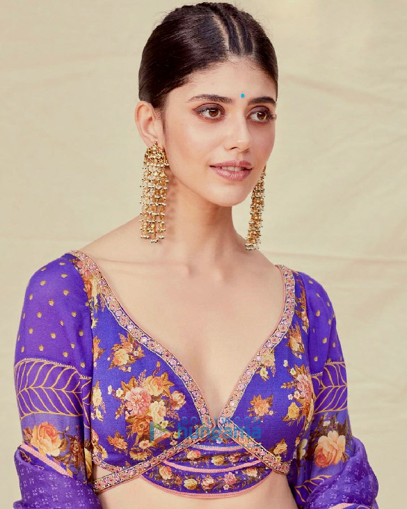 sanjana sanghi 3 16